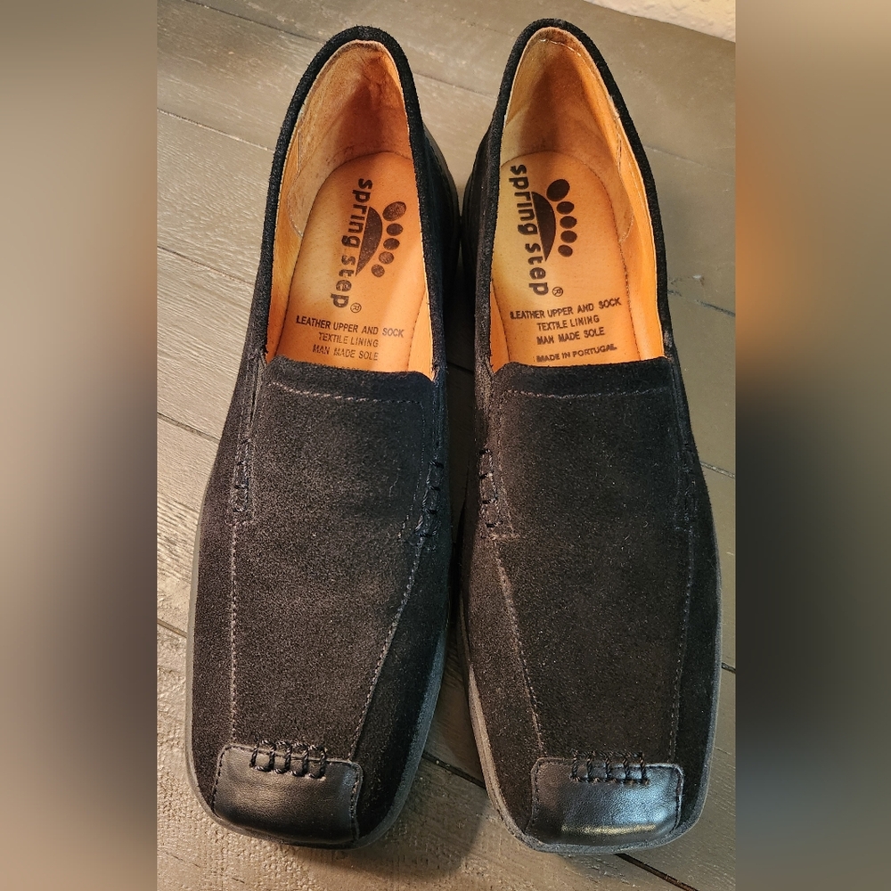 Spring Step Black Suede Flats - Picture 2 of 8